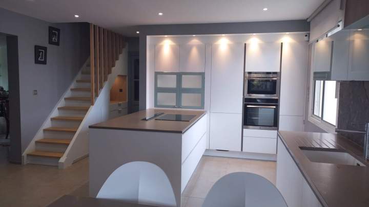 Je maîtrise les techniques de covering de meuble