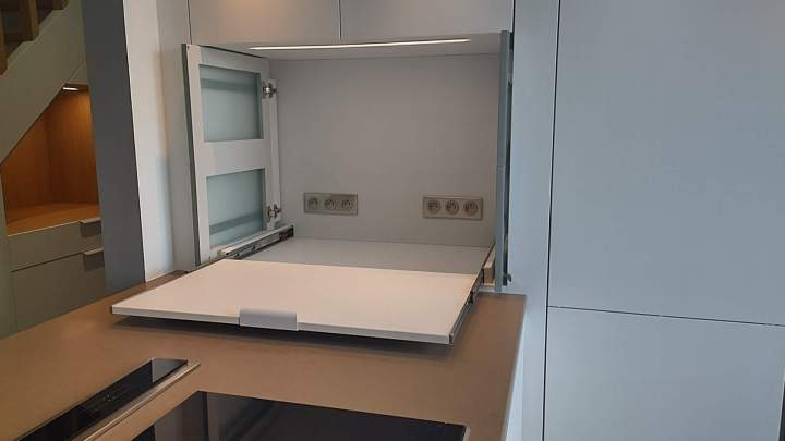 Je fabrique sur mesure les meubles TV, les dressings et les placards